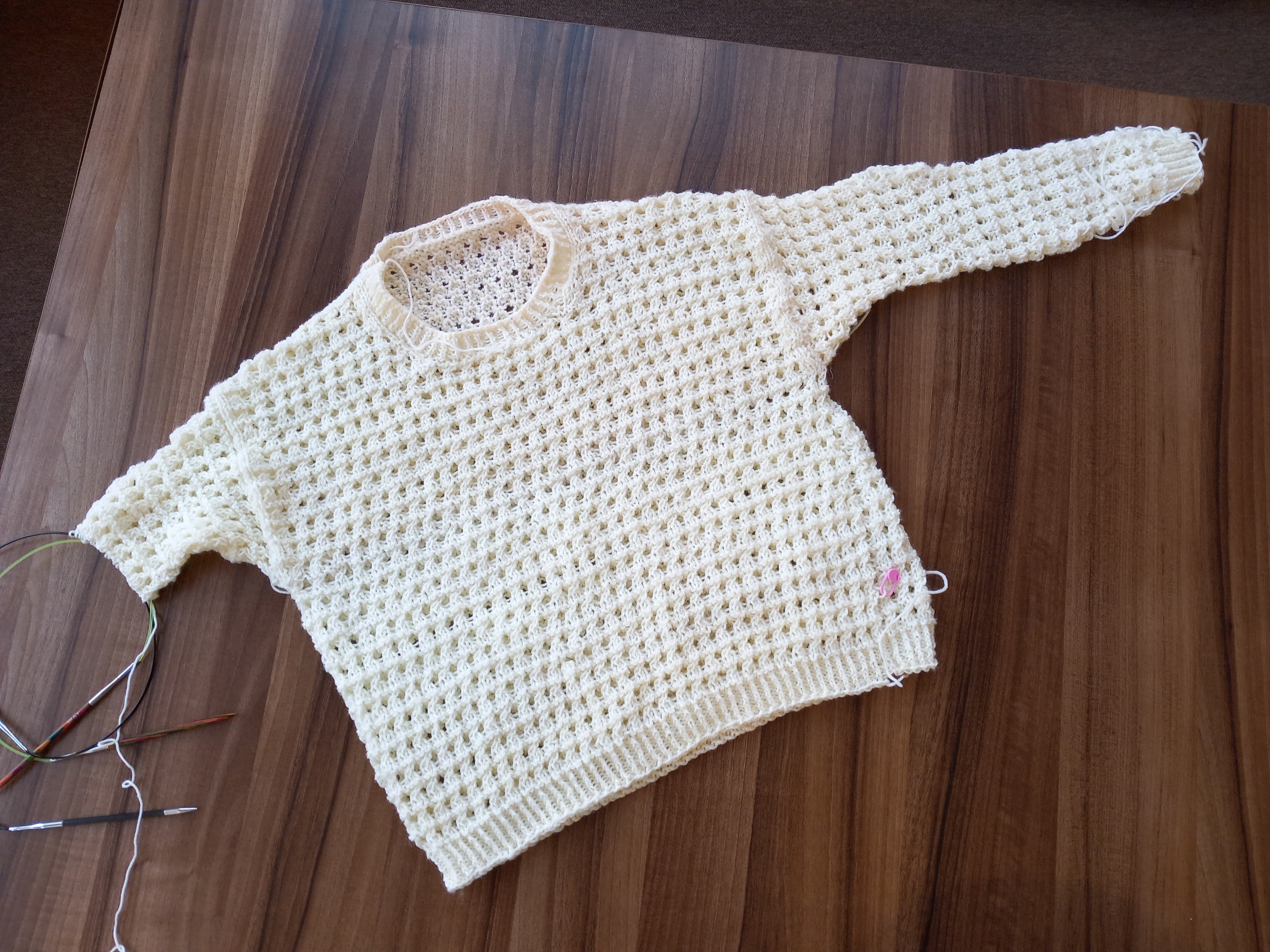 WiP Wednesday: Fauxchet Jumper – Half a Sleeve Short!